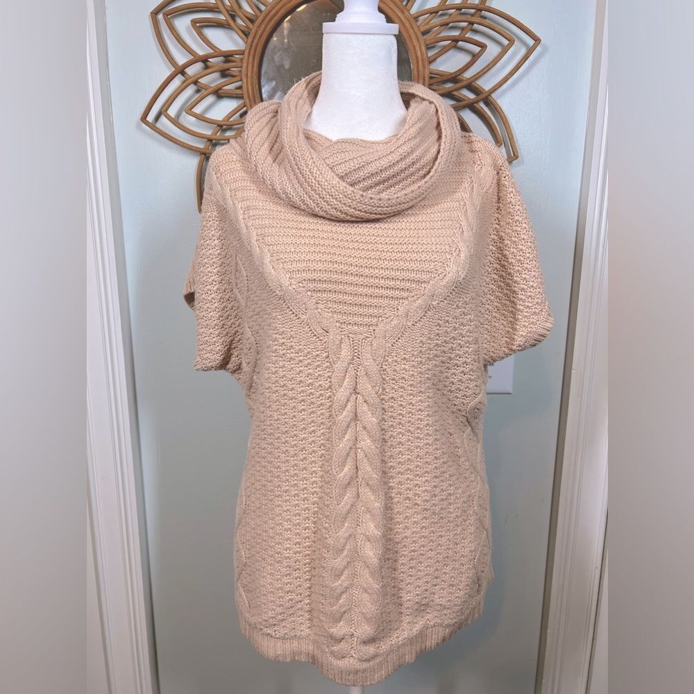 🧡Super cute New York and Co sweater🧡